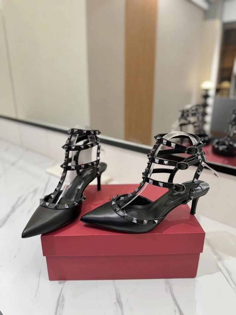 Valentino Sandals Elegant 36322