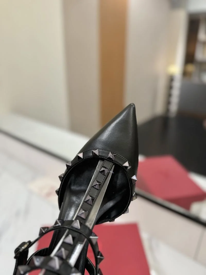 Valentino Sandals Elegant 36322