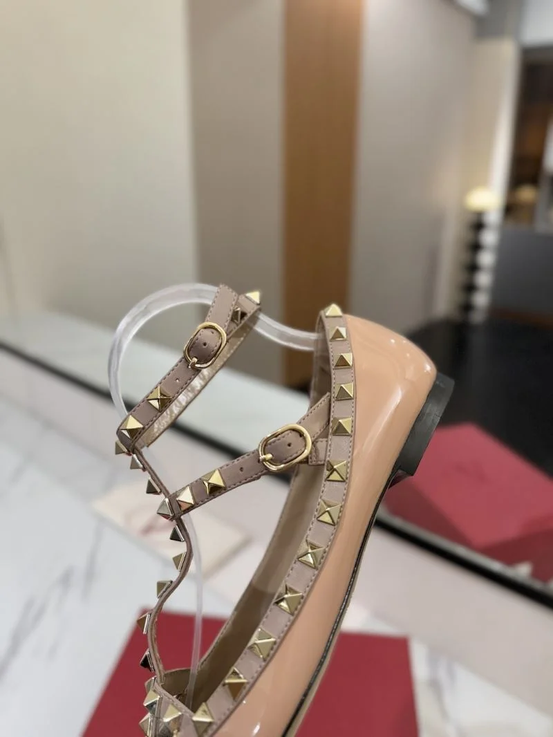 Efficient Valentino Sandals 36331