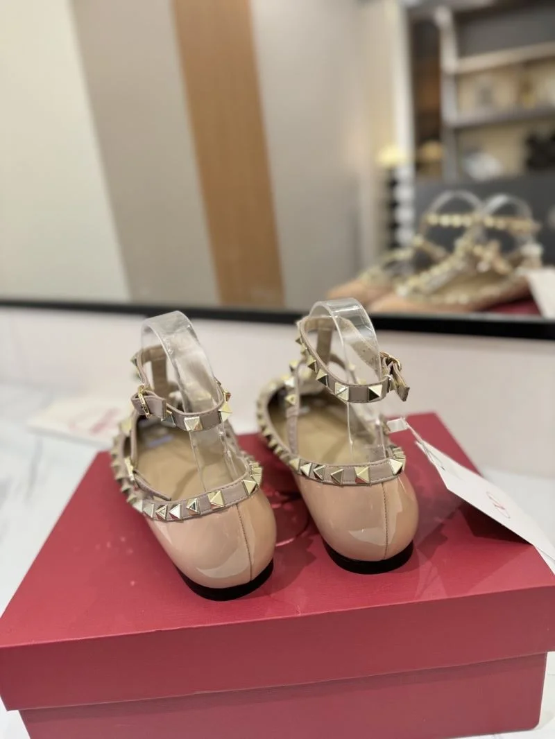 Efficient Valentino Sandals 36331