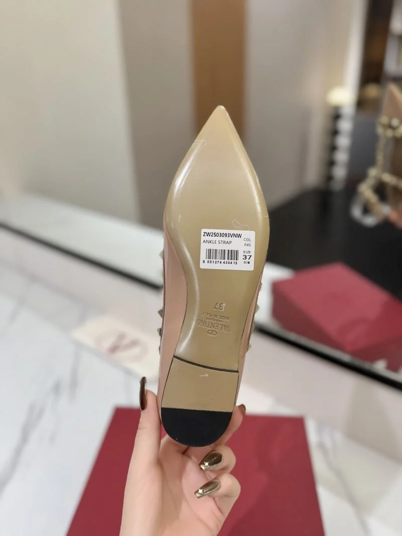 Efficient Valentino Sandals 36331
