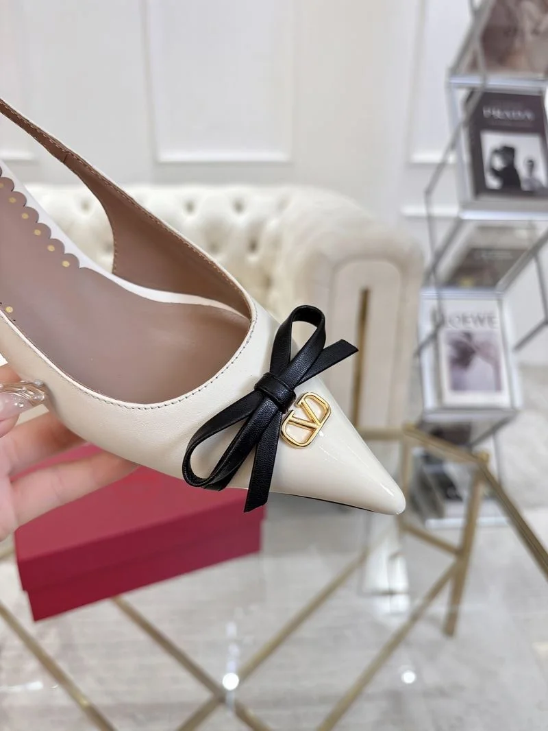 Unique Valentino Sandals 36306