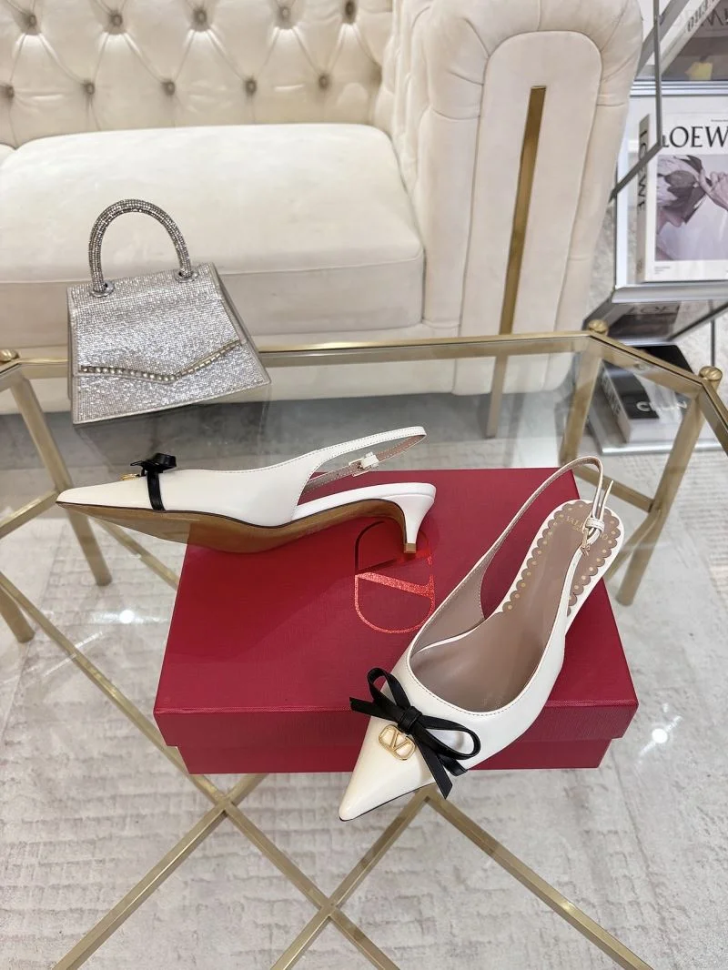Unique Valentino Sandals 36306