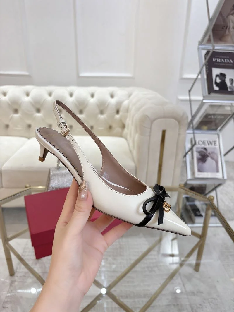 Unique Valentino Sandals 36306