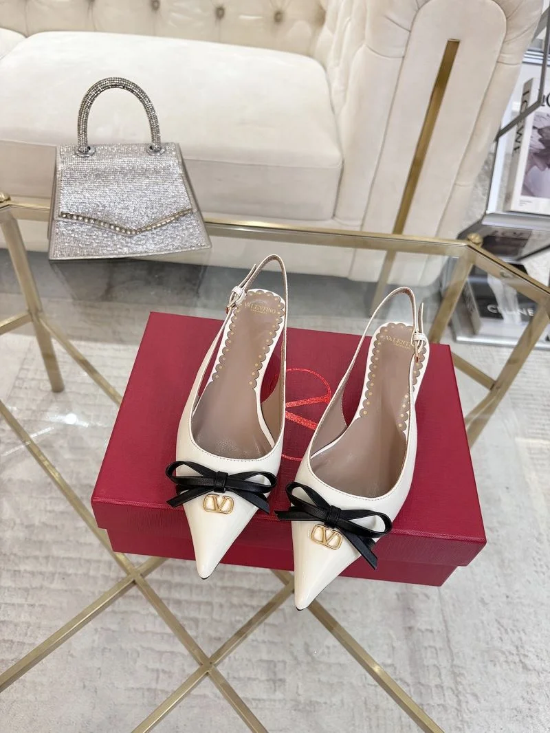 Unique Valentino Sandals 36306