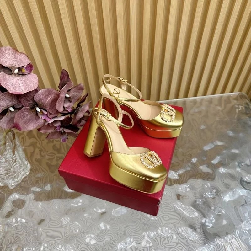 ComfortFit Valentino Sandals 36315