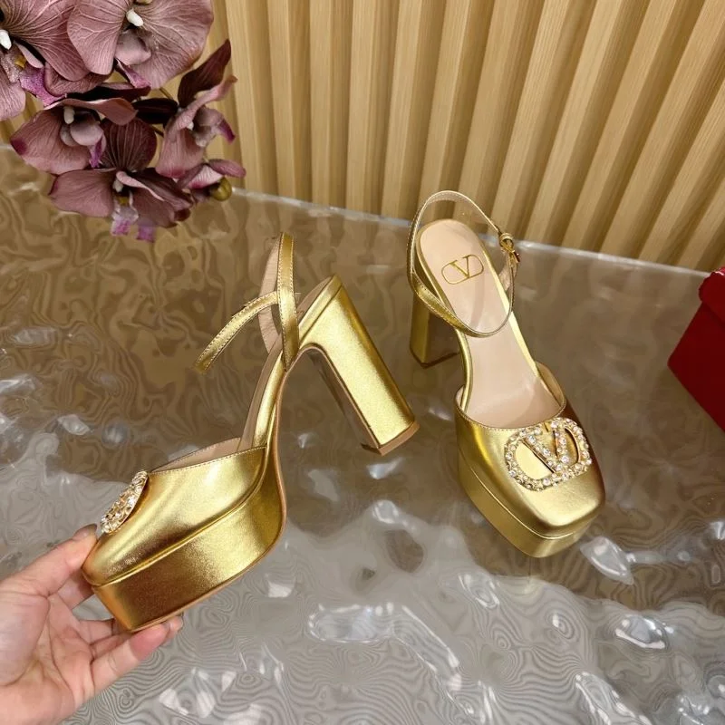 ComfortFit Valentino Sandals 36315