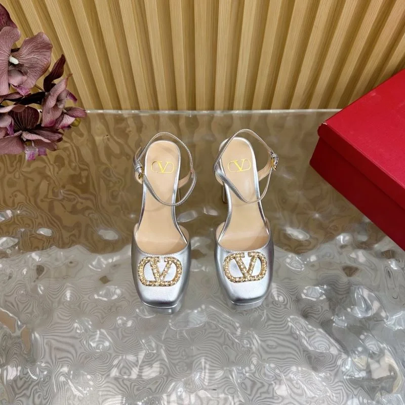 Valentino Sandals Sophisticated 36313