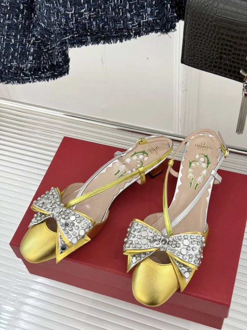 RelaxedFit Valentino Sandals 36312