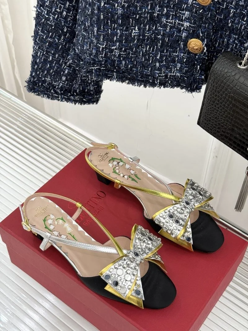 EyeCatching Valentino Sandals 36305