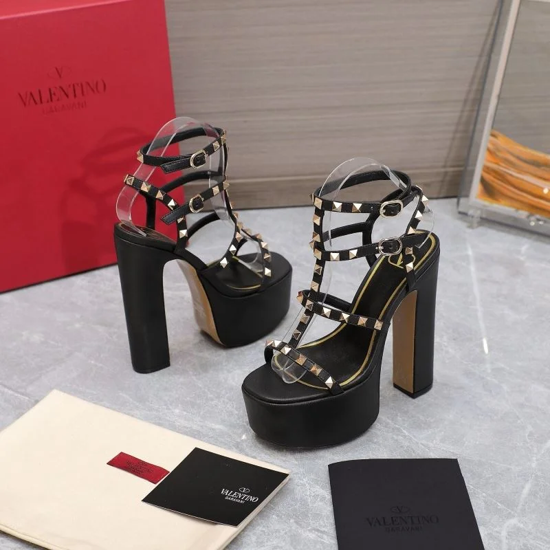 SportInspired Valentino Sandals 37068