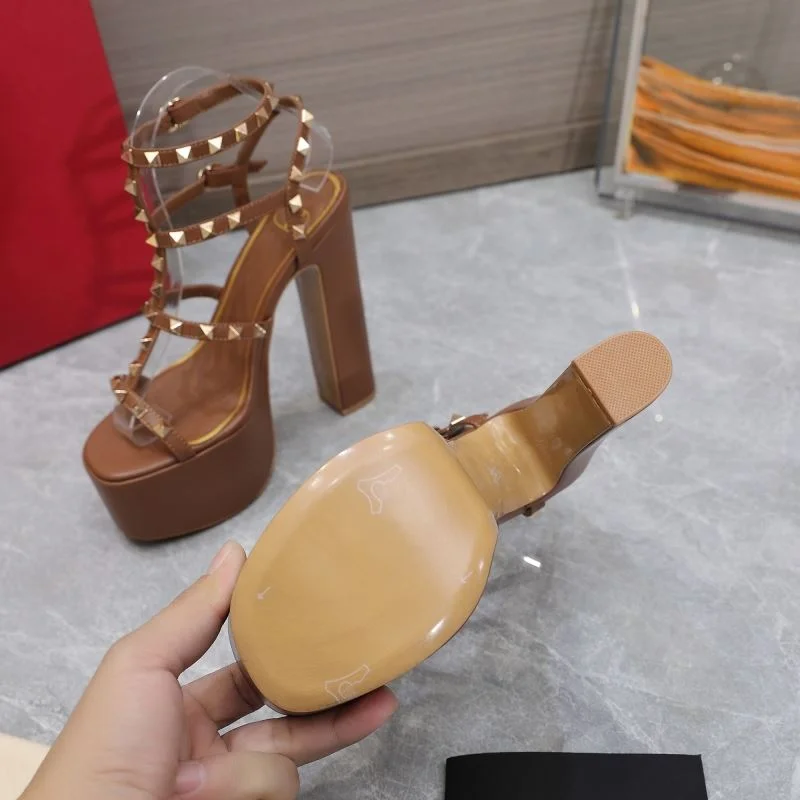 Vibrant Valentino Sandals 37081