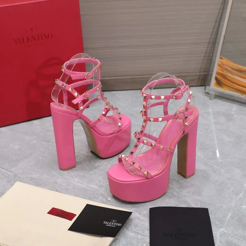 Unique Valentino Sandals 37067