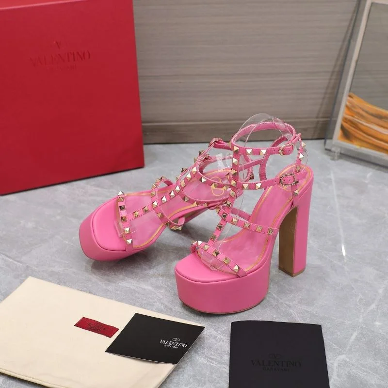 Unique Valentino Sandals 37067