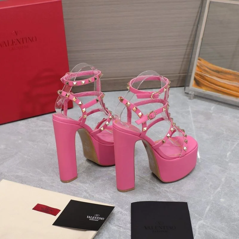 Unique Valentino Sandals 37067