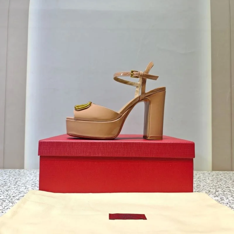 Valentino Sandals Reliable 37065