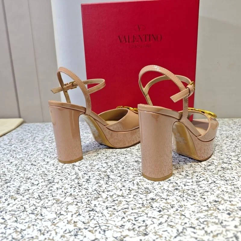 Valentino Sandals Reliable 37065