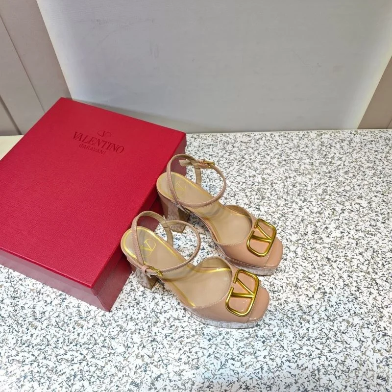 Valentino Sandals Reliable 37065
