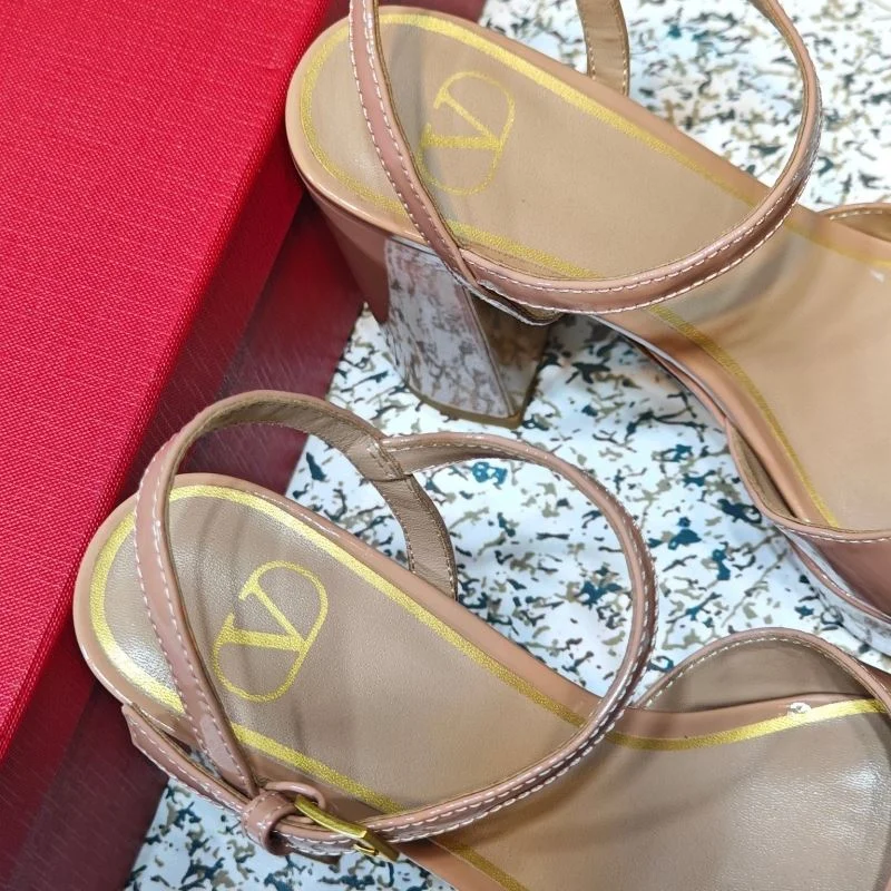 Valentino Sandals Reliable 37065