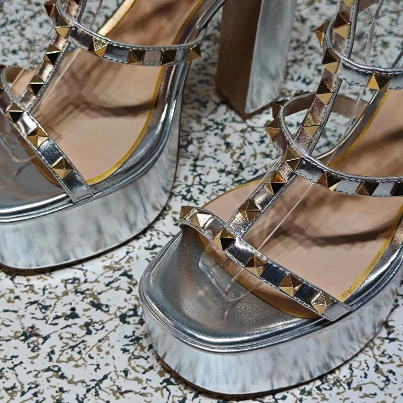 Valentino Sandals Sophisticated 37061