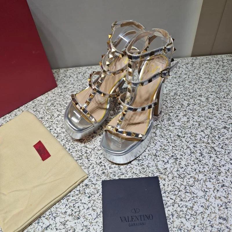 Valentino Sandals Sophisticated 37061