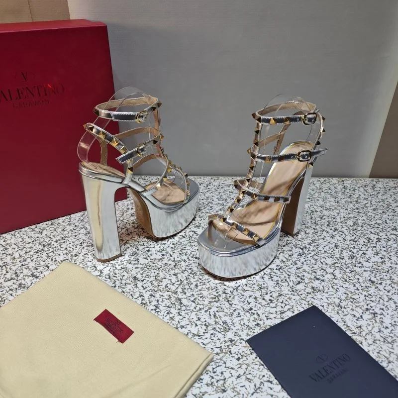 Valentino Sandals Sophisticated 37061