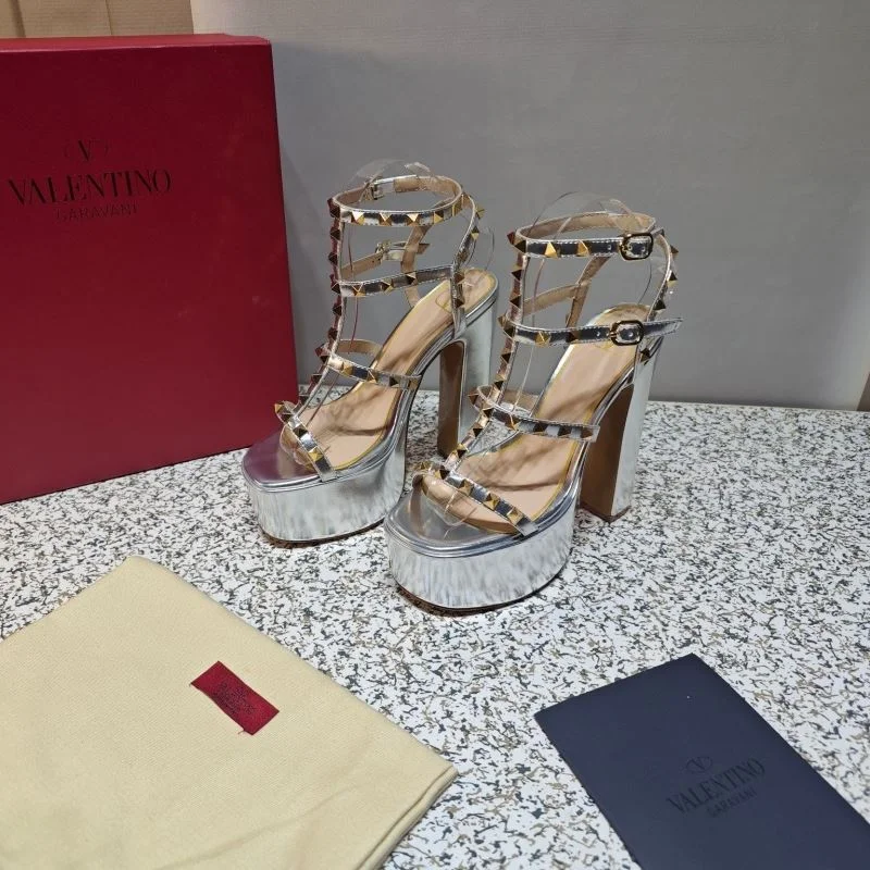 Valentino Sandals Sophisticated 37061