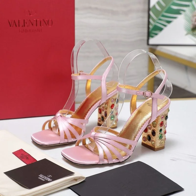 Unique Valentino Sandals 37041