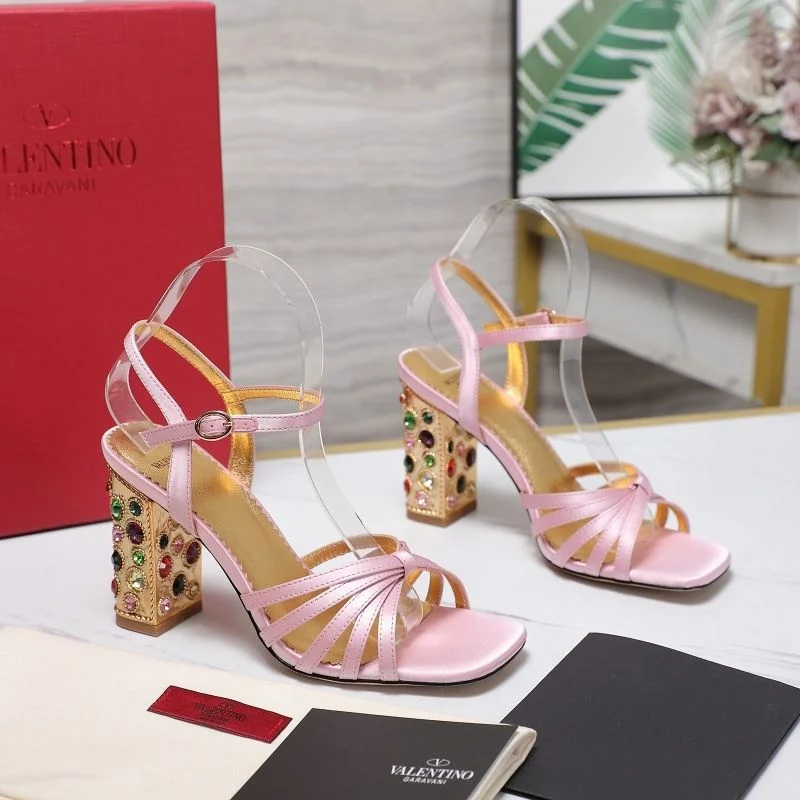 Unique Valentino Sandals 37041