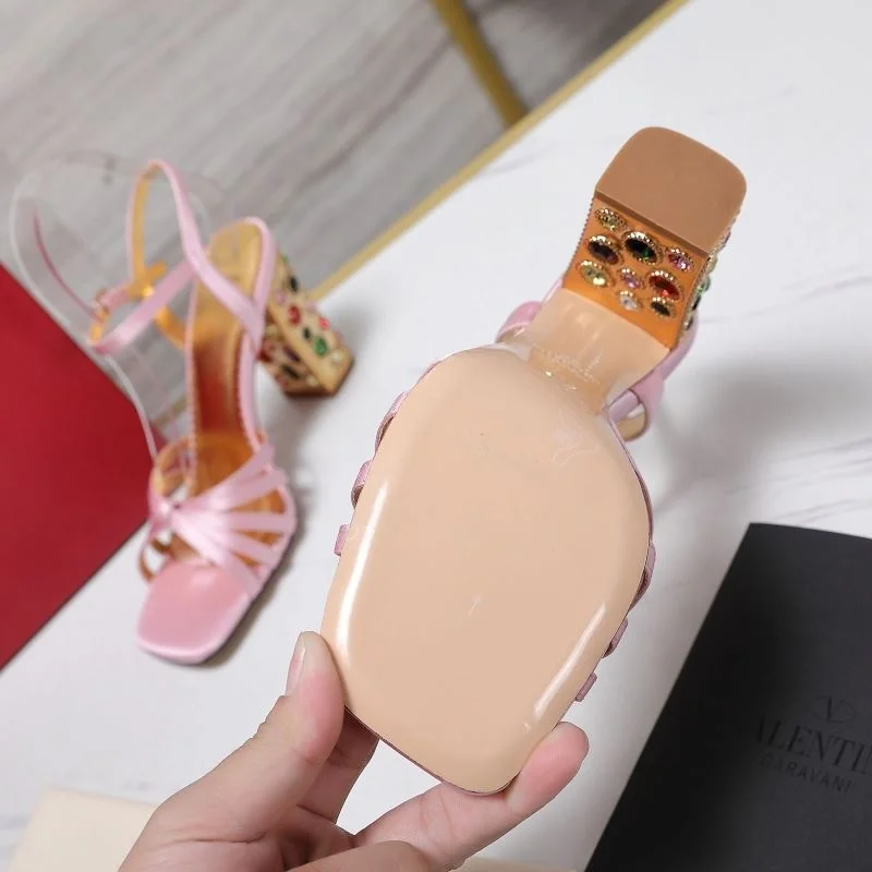 Unique Valentino Sandals 37041