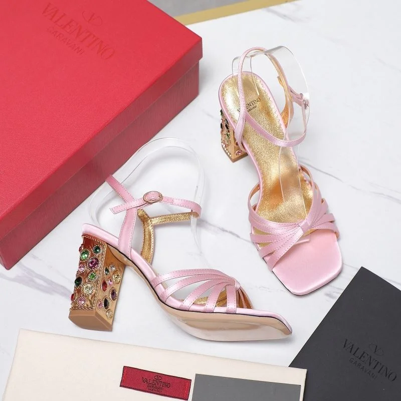 Unique Valentino Sandals 37041