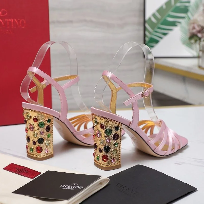 Unique Valentino Sandals 37041