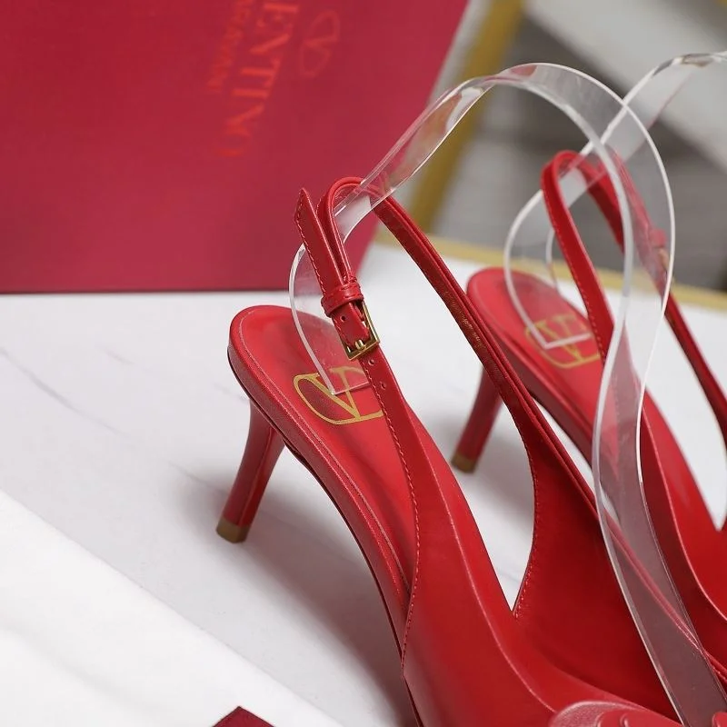 Timeless Valentino Sandals 37059