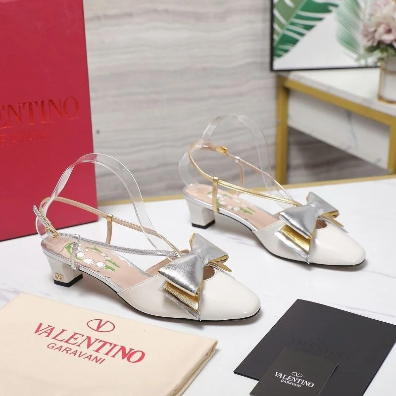MultiPurpose Valentino Sandals 37037