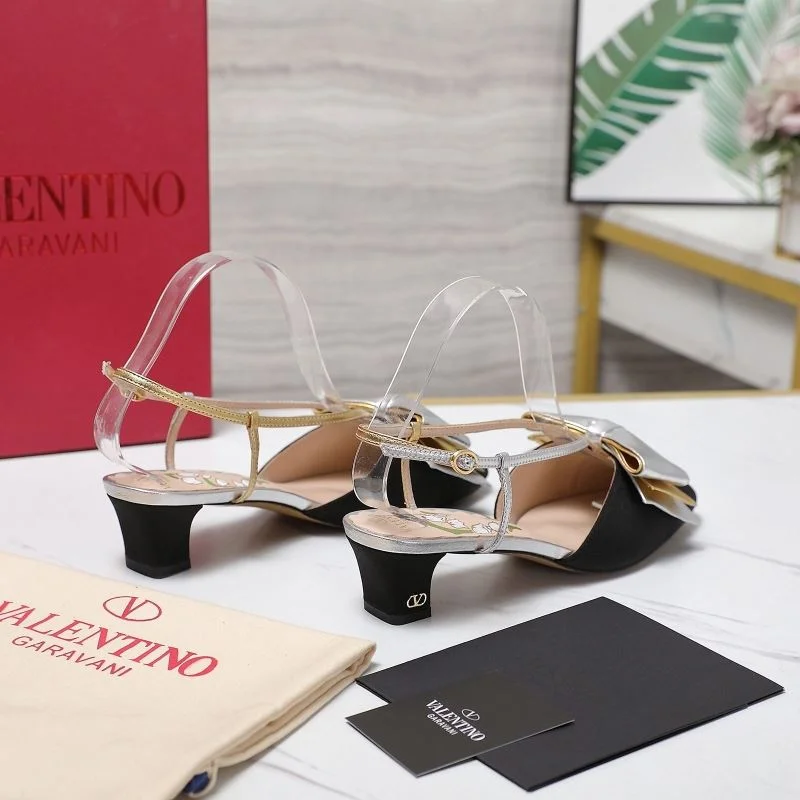 Timeless Valentino Sandals 37051