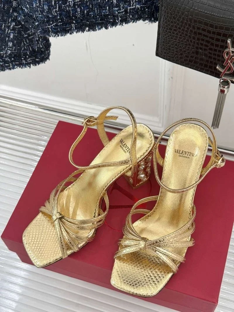 Valentino Sandals Neat 37043