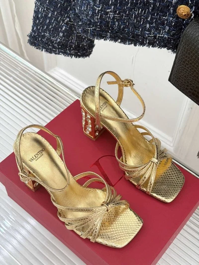 Valentino Sandals Neat 37043