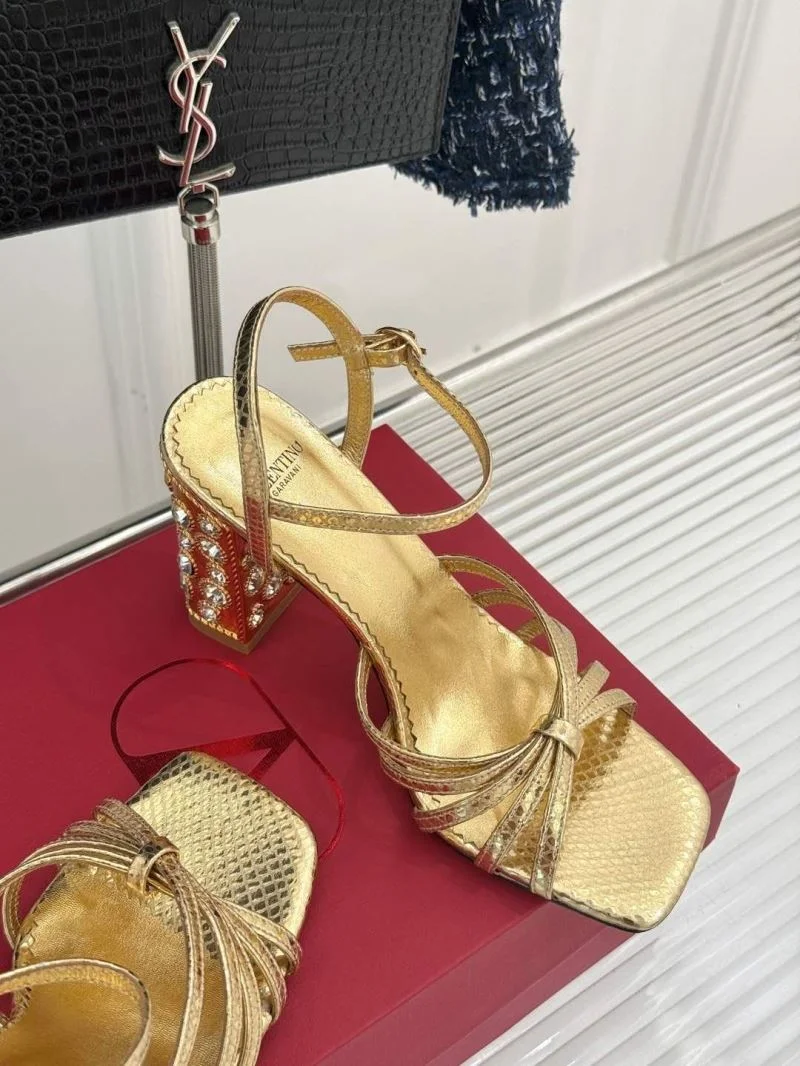 Valentino Sandals Neat 37043