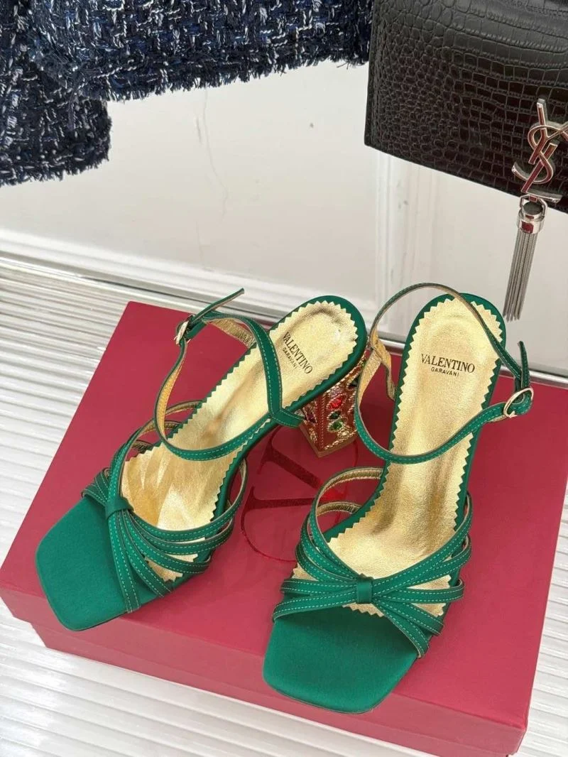 Valentino Sandals Durable 37040