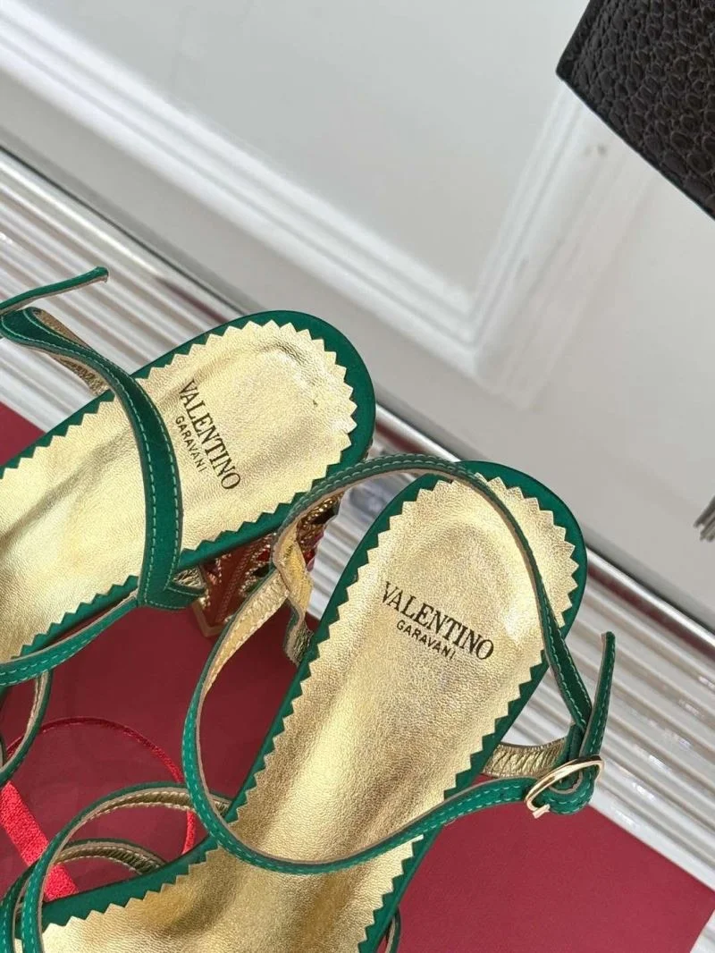 Valentino Sandals Durable 37040