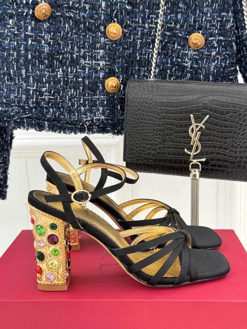 Valentino Sandals UrbanStyle 37033