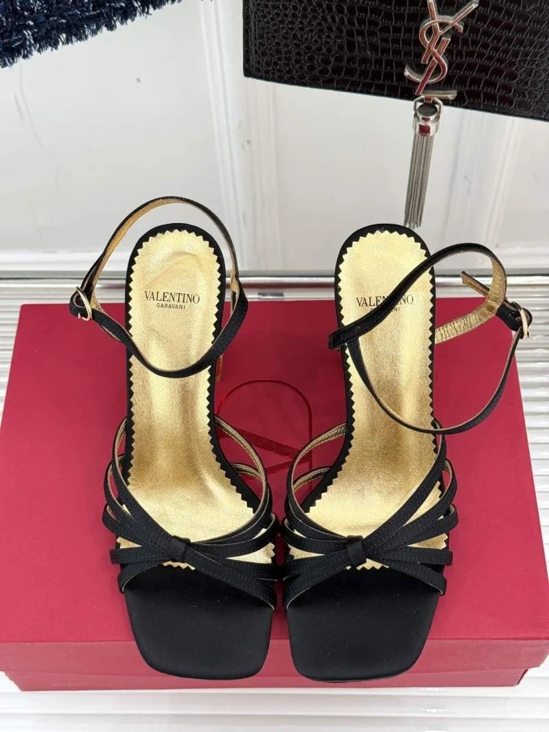 Valentino Sandals UrbanStyle 37033