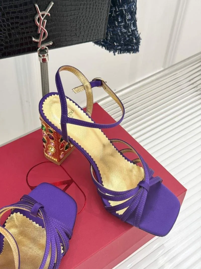 Valentino Sandals Comfortable 37045