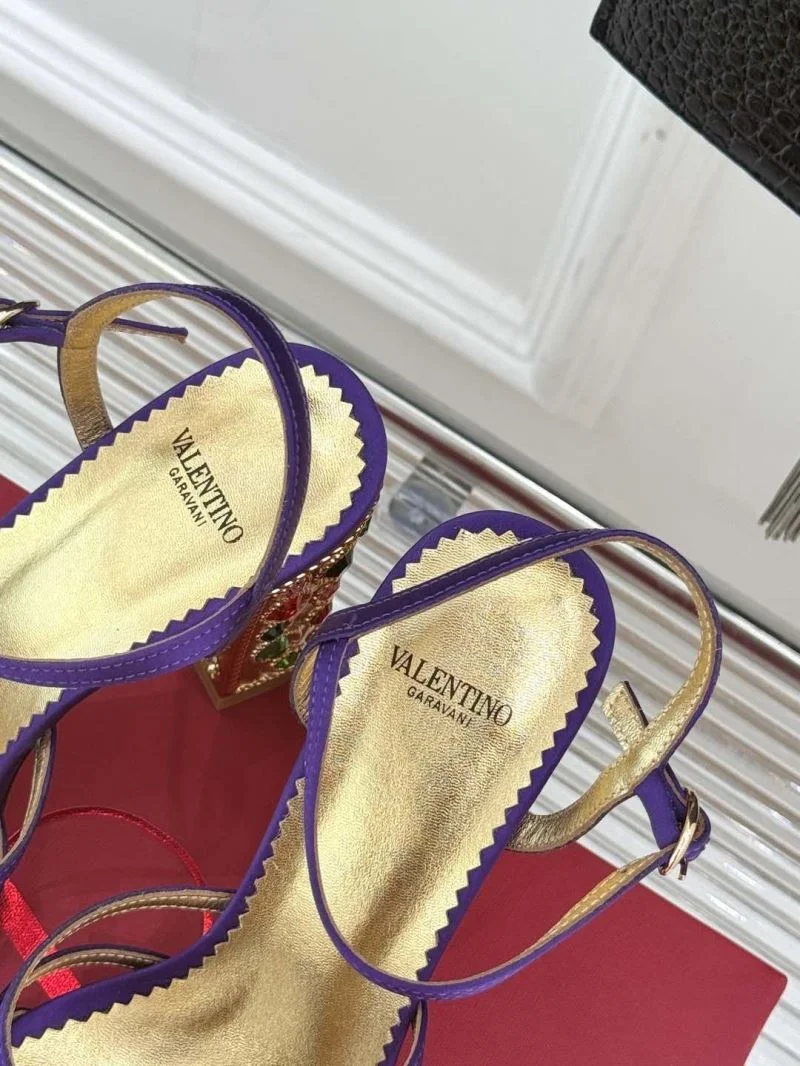 Valentino Sandals Comfortable 37045