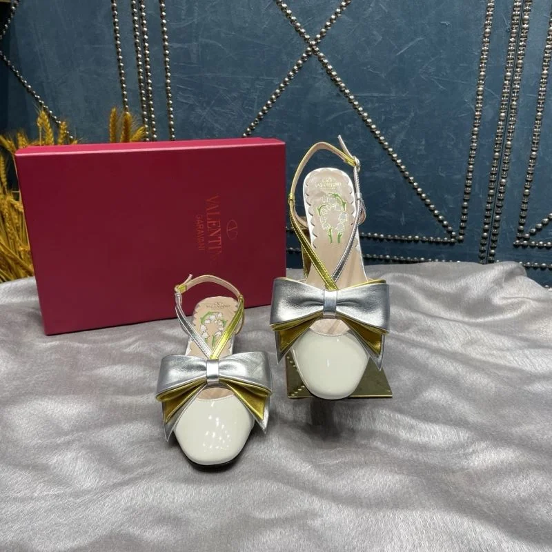 Valentino Sandals Durable 37032