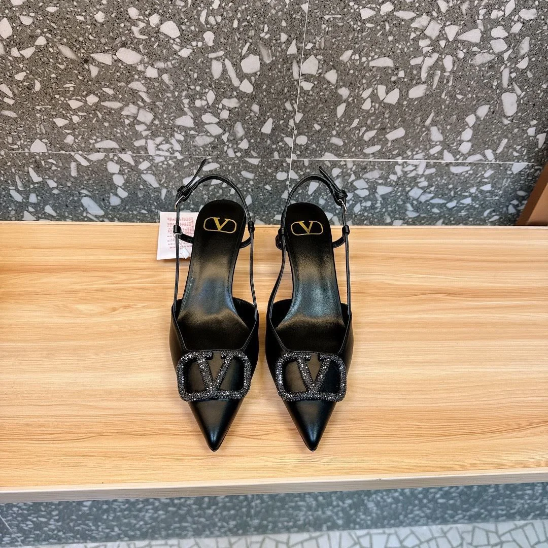 Valentino Sandals Popular 36100