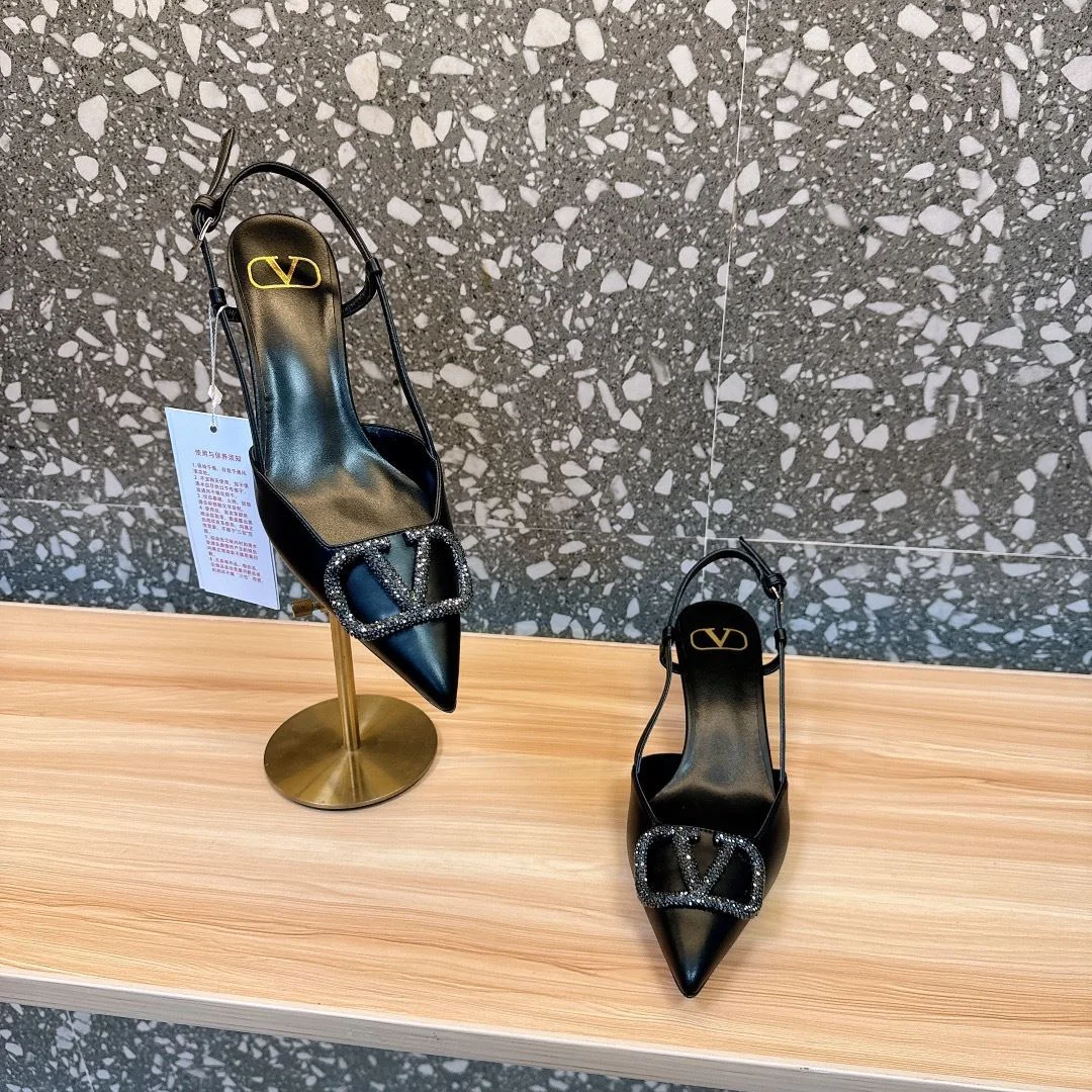 Valentino Sandals Popular 36100