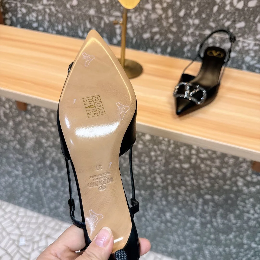 Valentino Sandals Popular 36100
