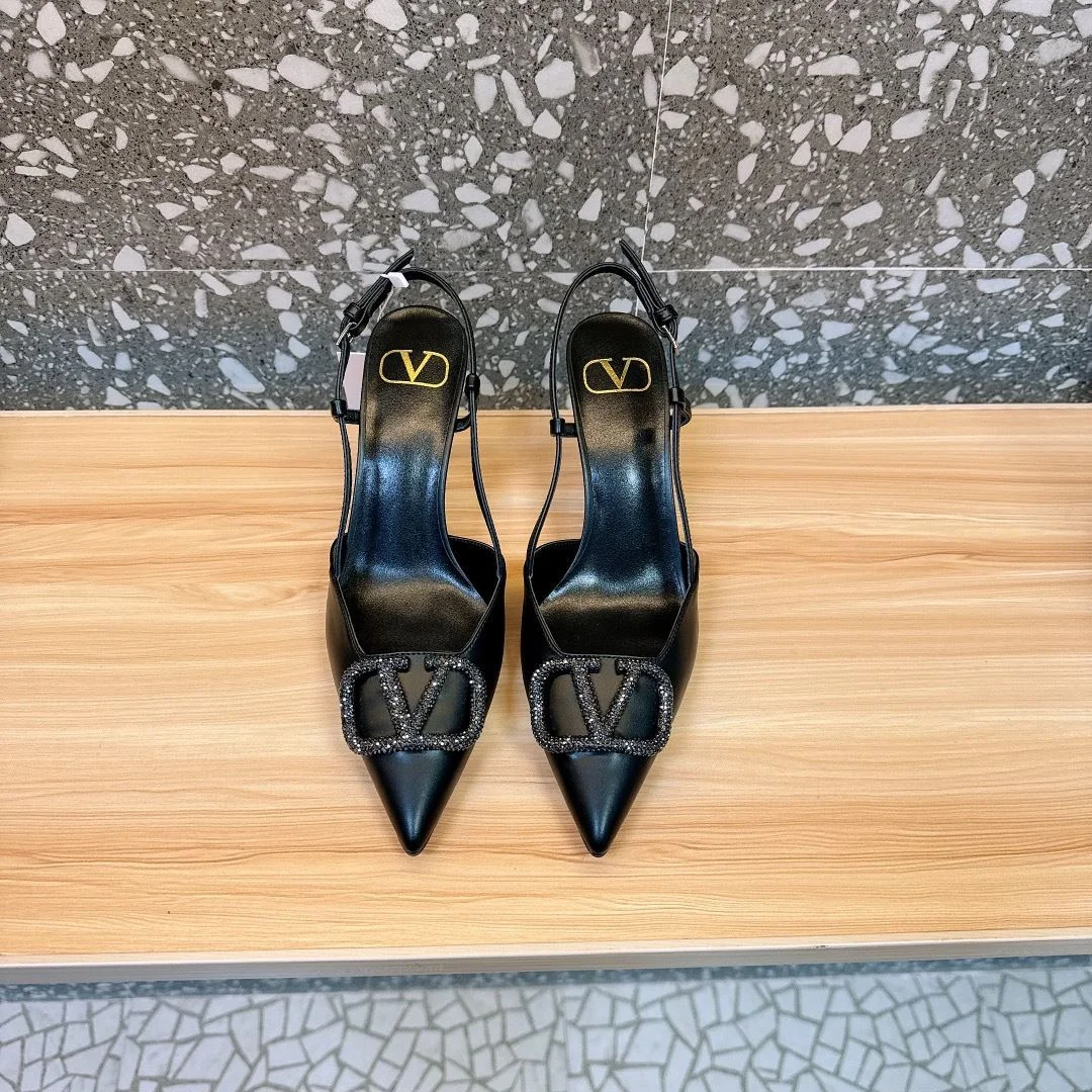 Valentino Sandals Premium 36097