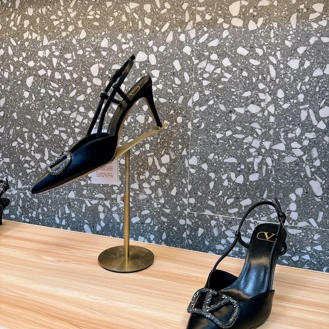 Valentino Sandals Premium 36097
